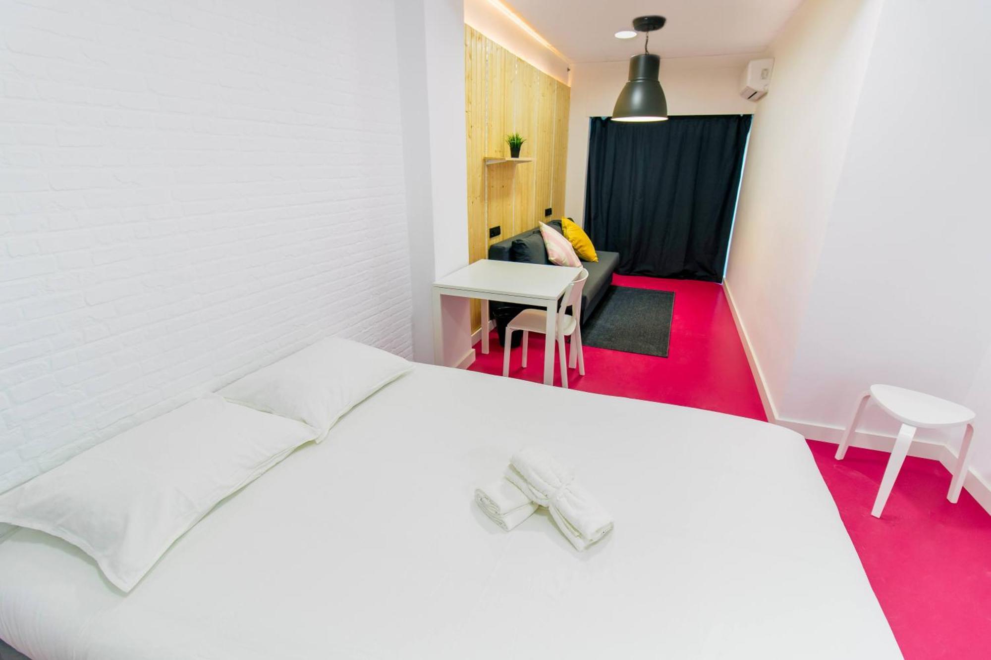 Koala Hostel Mercado Аликанте Екстериор снимка
