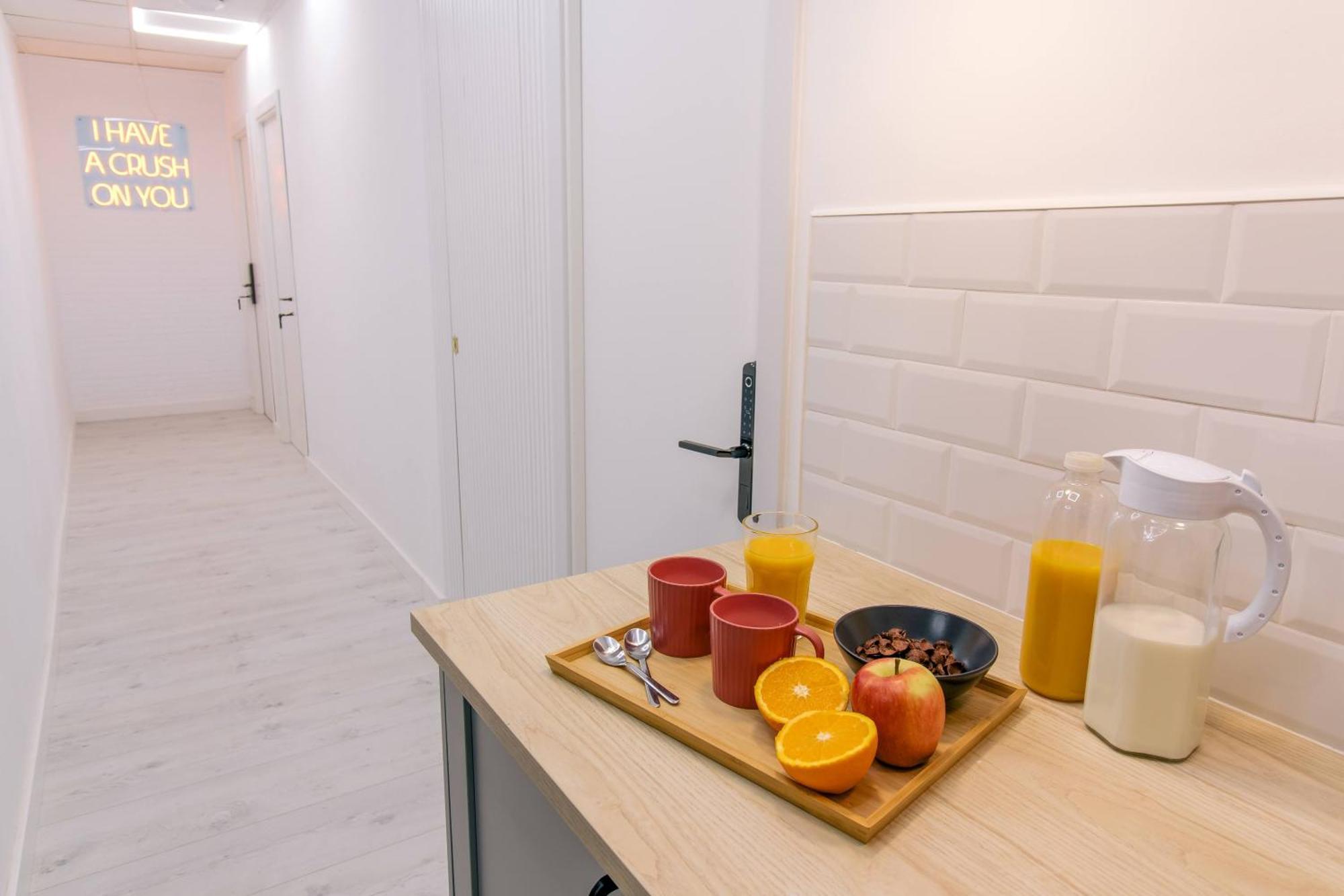 Koala Hostel Mercado Аликанте Екстериор снимка